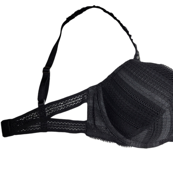 Victoria’s Secret - Black lace Push-Up Bra Size: 34C - Picture 4 of 4